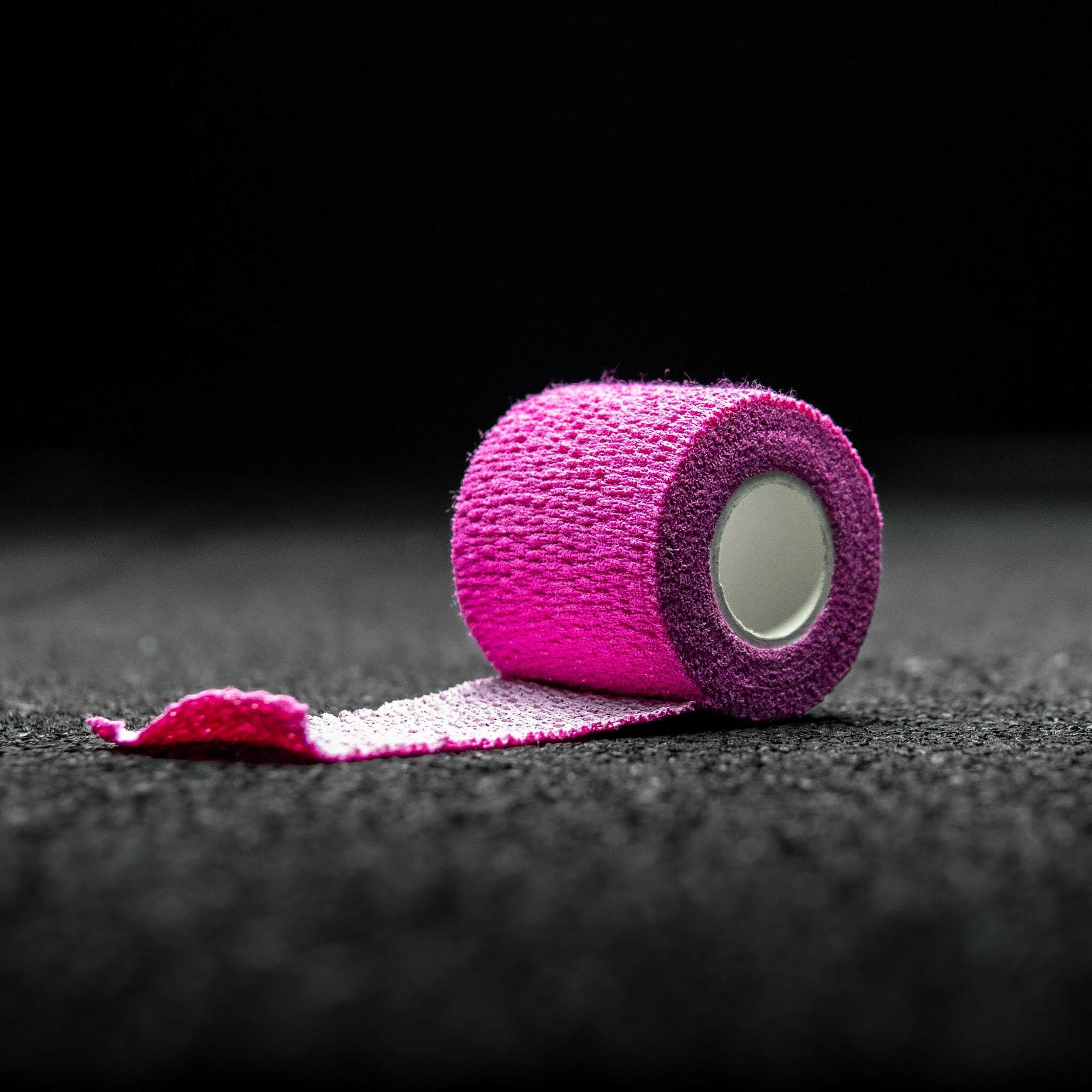 Reyllen Weightlifting thumb tape pink