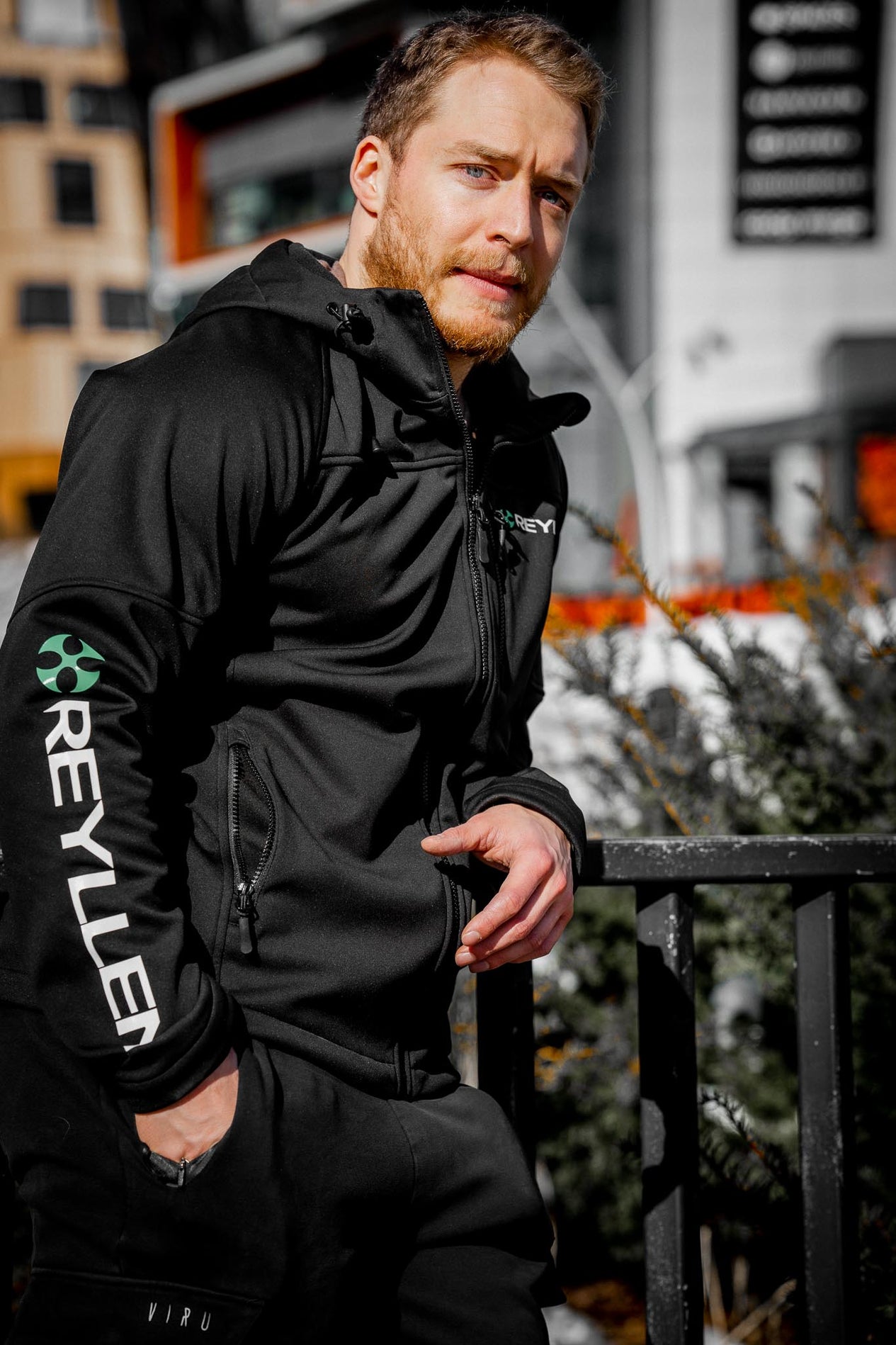 Reyllen Hero X Soft-shell jacket for athletes 1