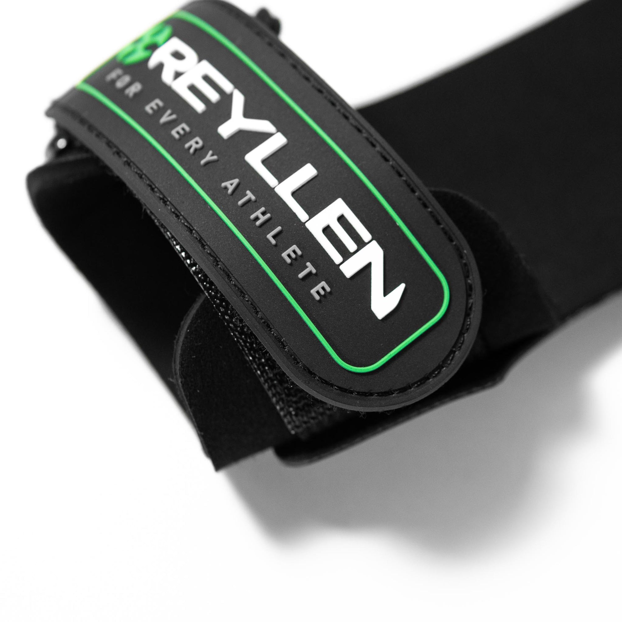 Reyllen Seal Pro no chalk rubber gymnastic hand grips for crossfit detail wrist strap
