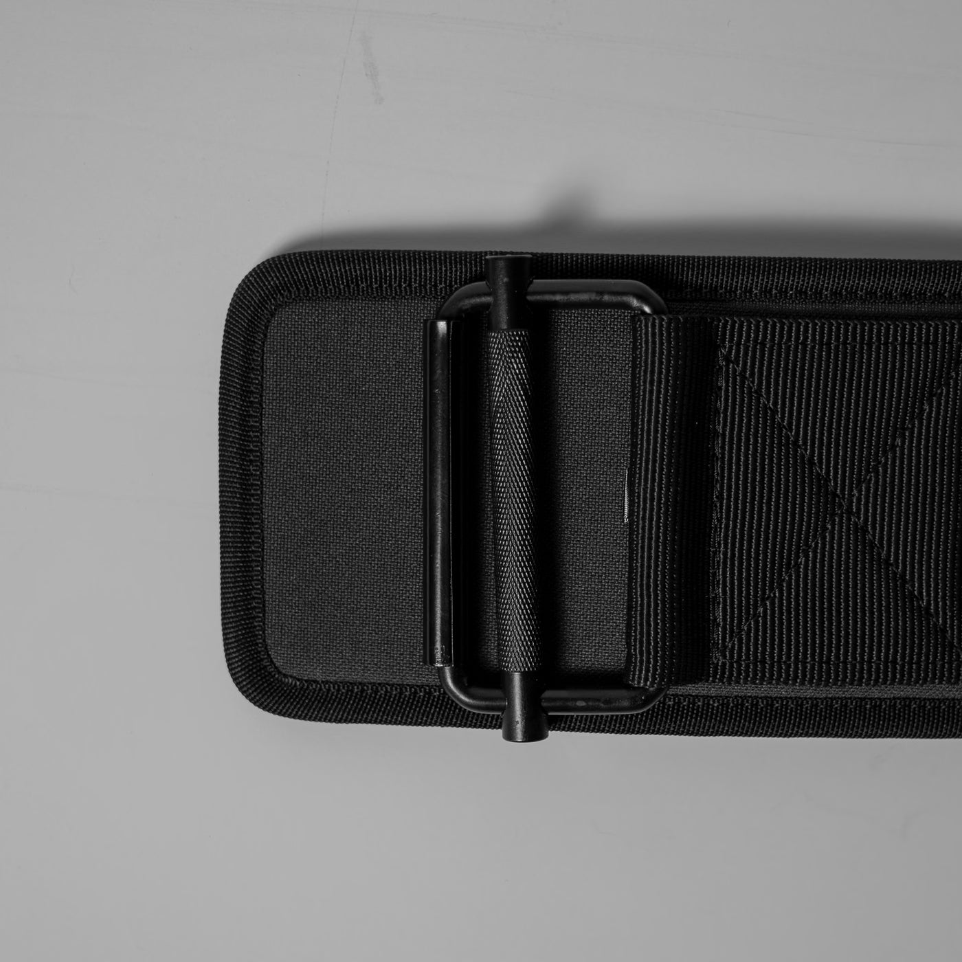 Self-locking safety buckle