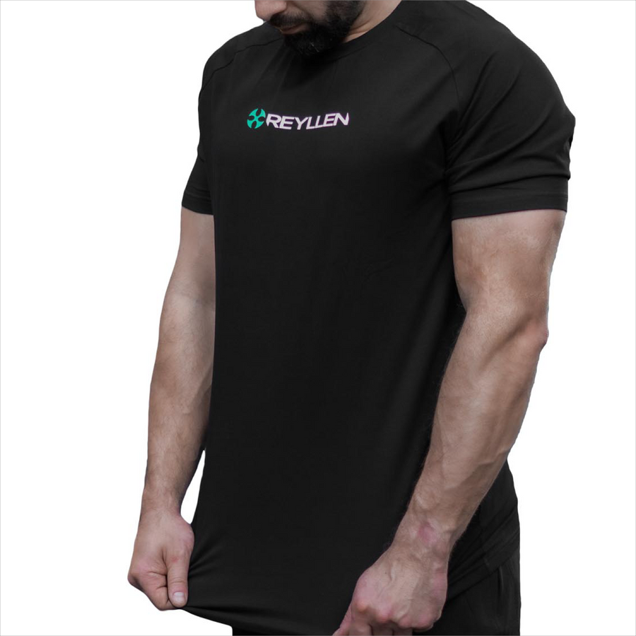 reyllen m2 stretch raglan mens t-shirt showing stretch properties